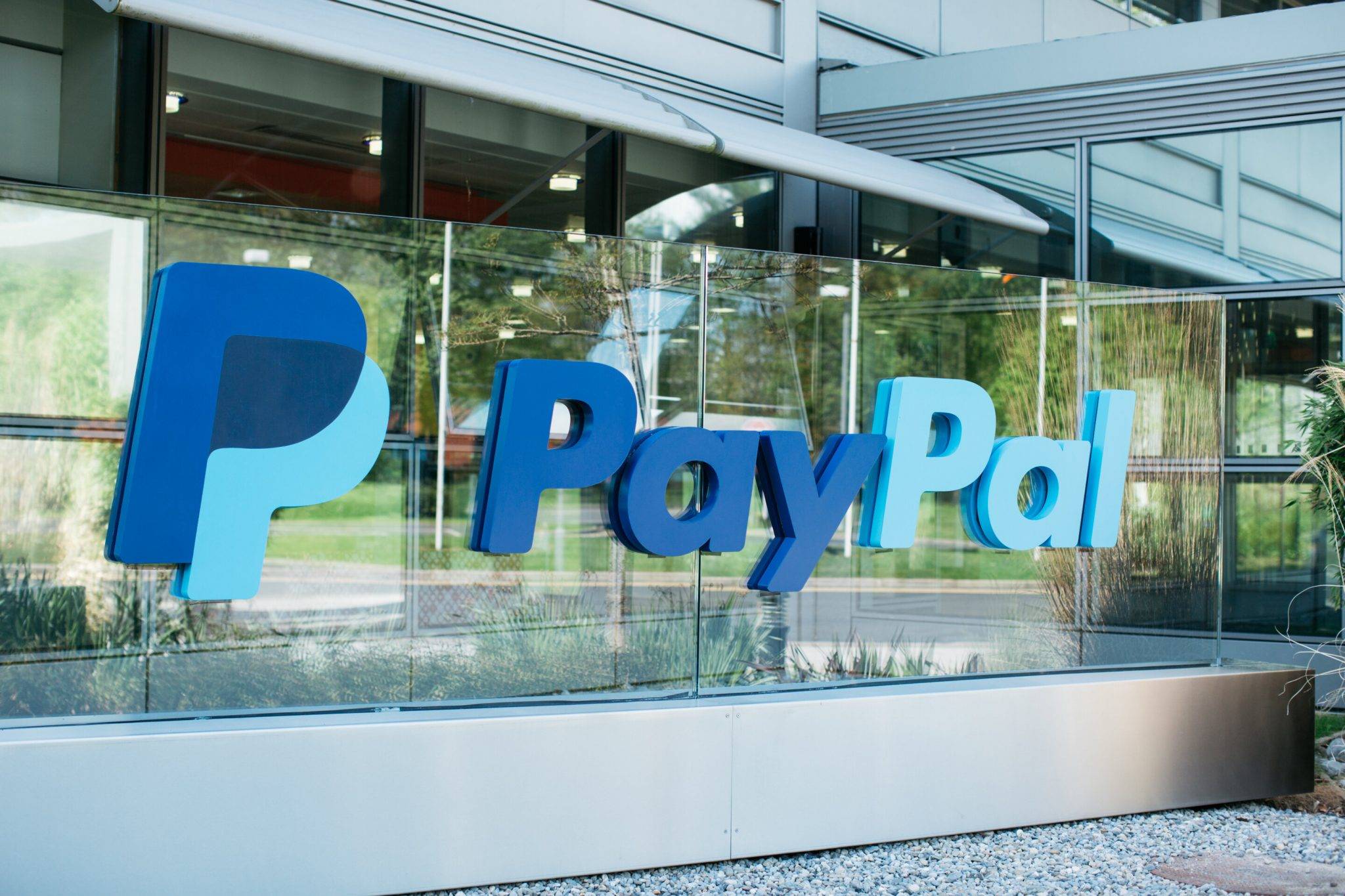 PayPal遇黑客攻击，近3.5万用户资料或外泄